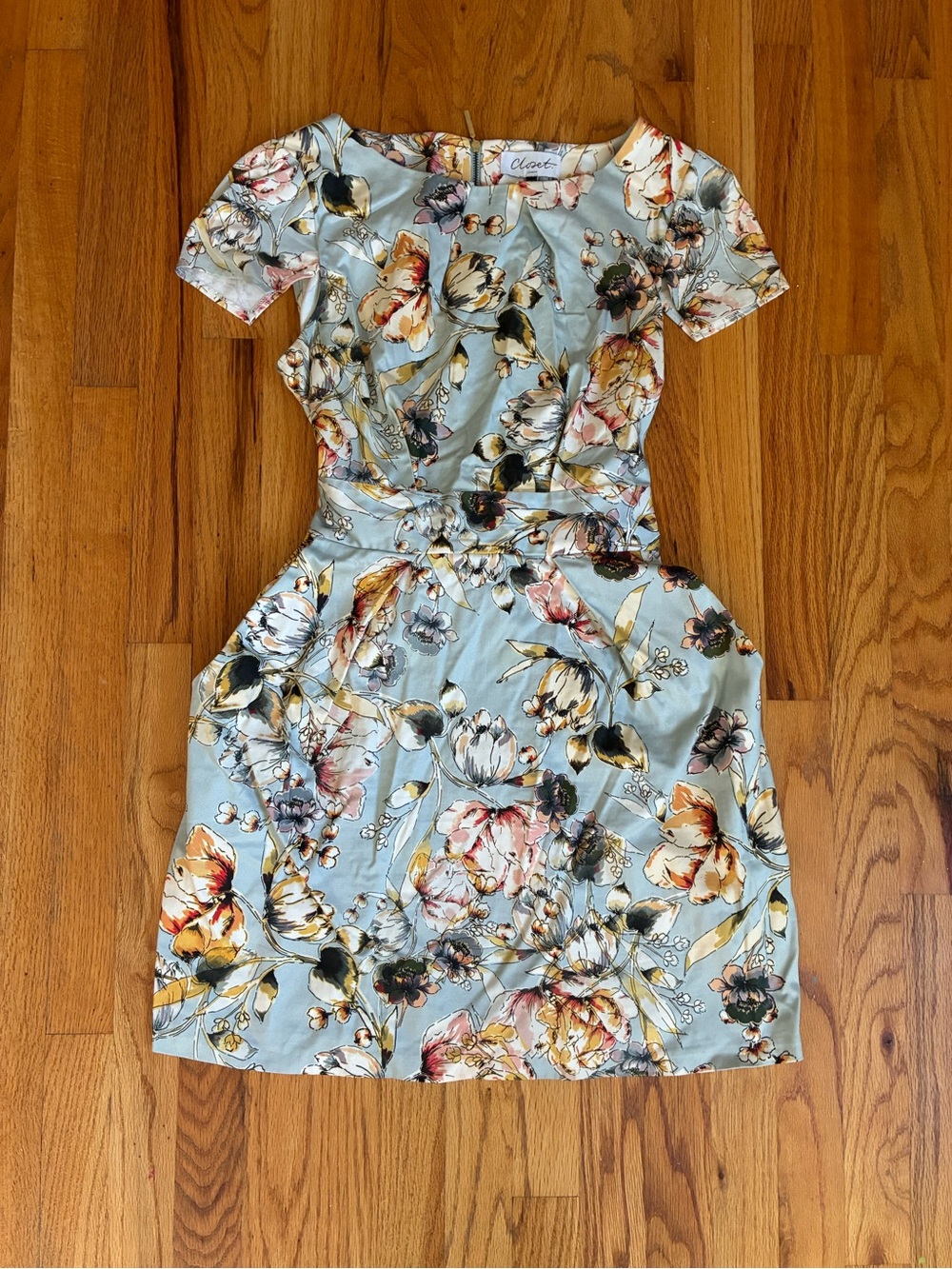 Closet Floral Short Sleeve Dress in Light Blue and Cream